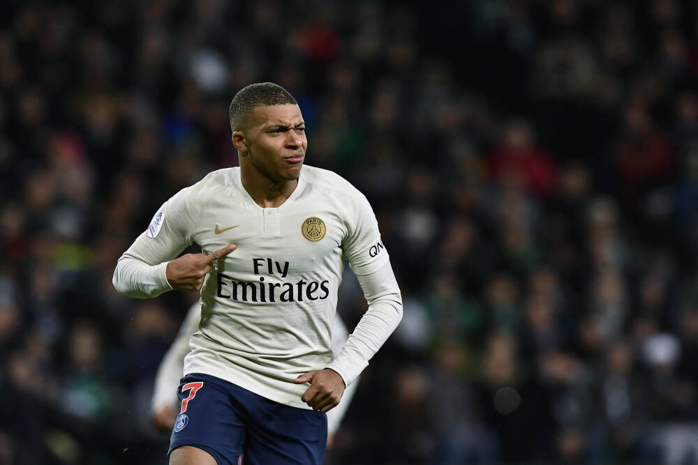 专访梁家辉：AI取代不了演员的真心丨帧心